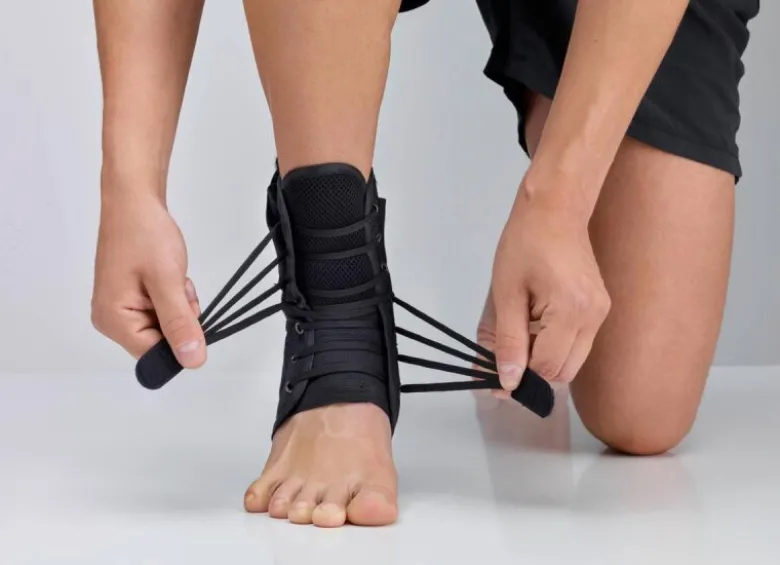Sprunggelenkorthese b:joynz ankle brace